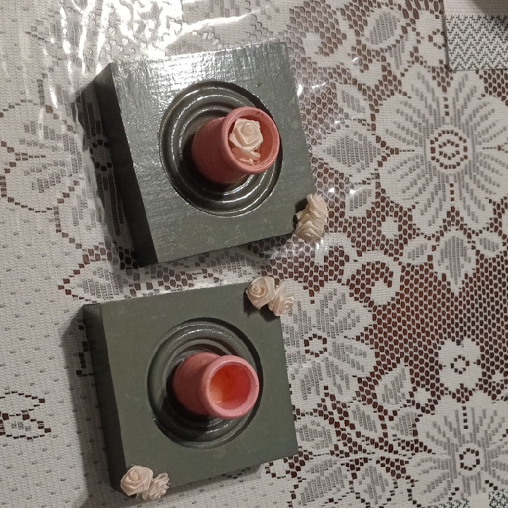 Set of 2 Pink Rose Pillar Candles with Olive Green Wooden Holders